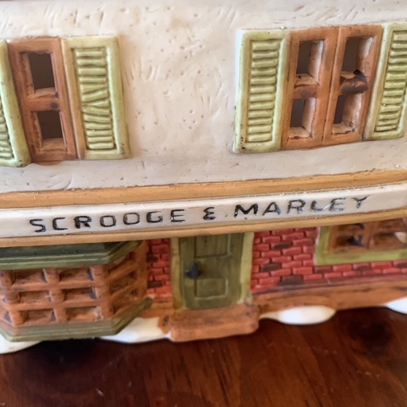 1986 Scrooge & Marley Dickens "A Christmas Carol" Dickens' Village Series - Picture 9 of 16